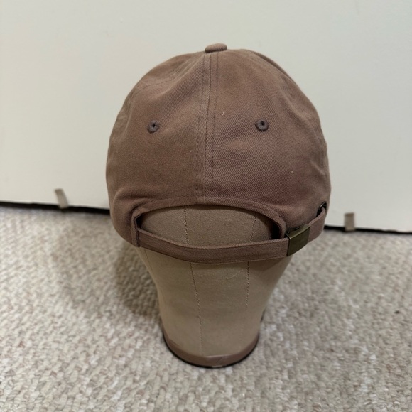 Buc-ee's Brown Baseball Cap - Picture 4 of 9